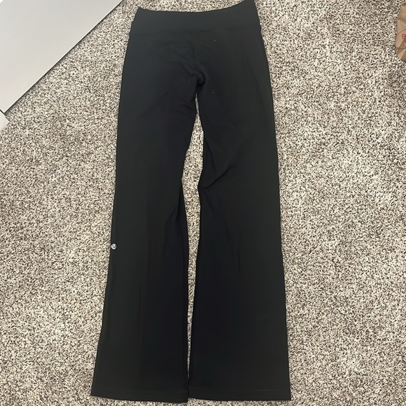 Lululemon crossover straight leg leggings size 6 - Picture 3 of 7